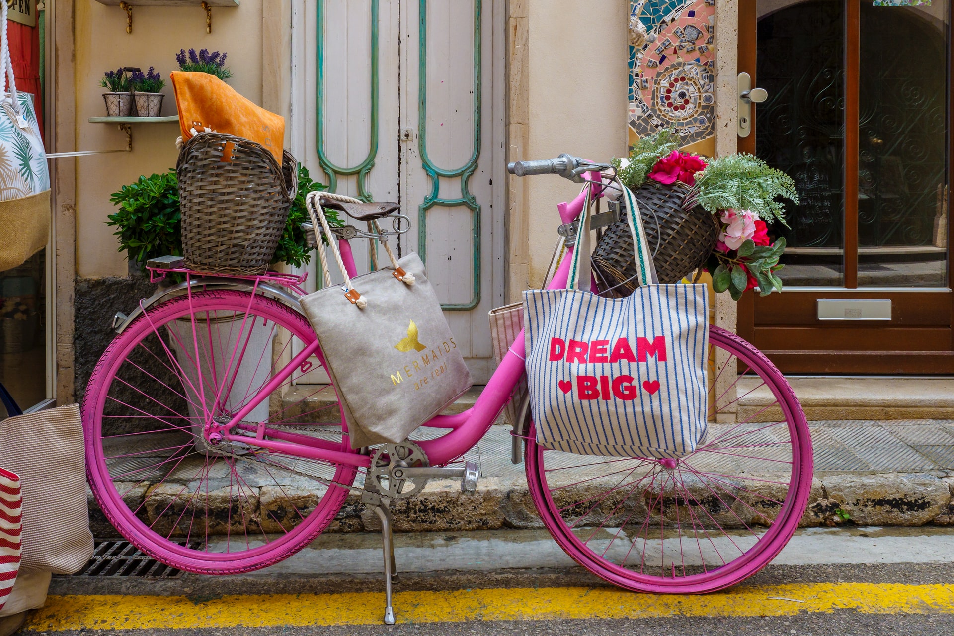 Bohème-Boho-style pink bike Bohème-Boho-style pink bike